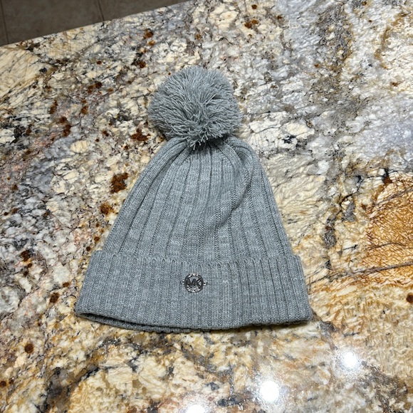 Pink Knit Beanie and Gloves Set…. Gray Michael Kors Beanie - Picture 5 of 7